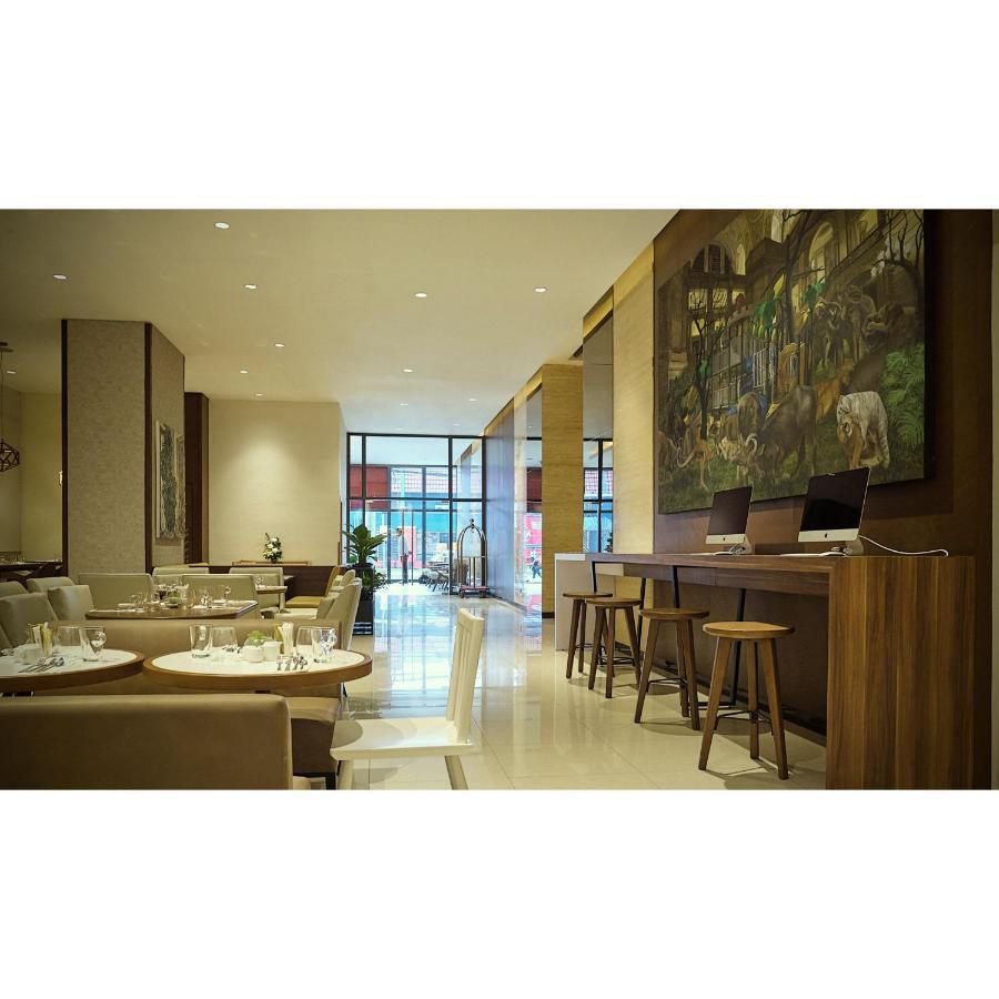 Summit Hotel Greenhills Quezon City Exterior photo